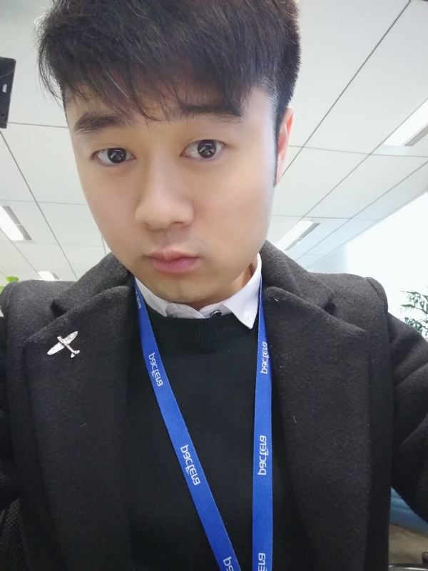 择一爱与被爱的第一张照片--合肥蓝颜知己交友网